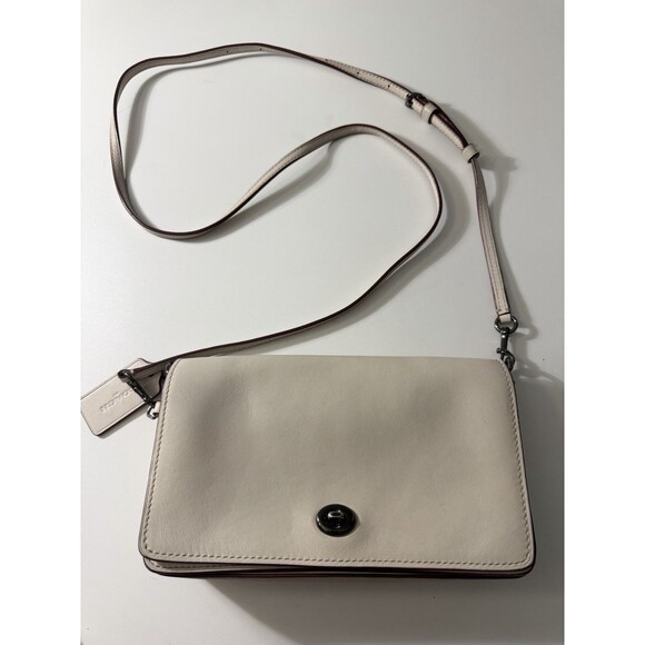 COACH Dinky Genuine Beige Leather Crossbody Bag DK-20215 Kiss Lock Purse NICE - Picture 2 of 16